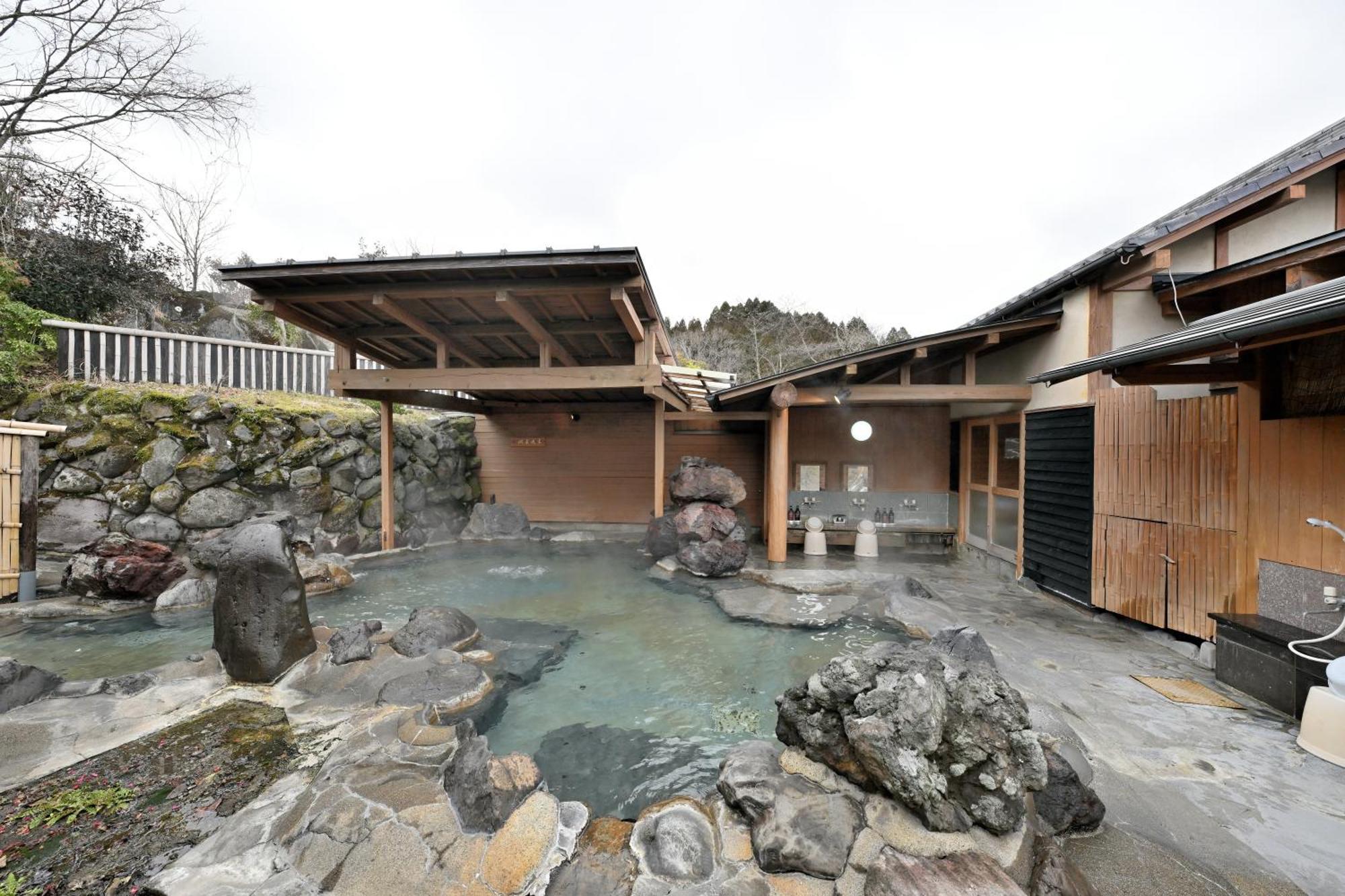 傳統日式旅館 Shikinosato Hanamura 3*